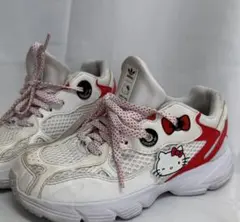 アディダス　ハローキティ　スニーカー