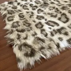 bichetteヒョウ柄ファー生地 約30cm x 43cm