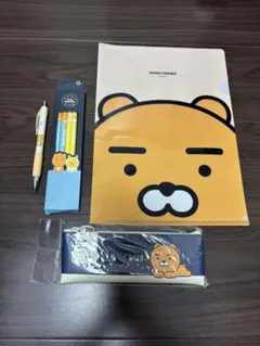 KAKAO FRIENDS ライアン 文房具セットのサムネイル