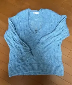 ZARA Vネック ケーブル編みニットセーター