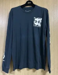 UNDER ARMOR トップス