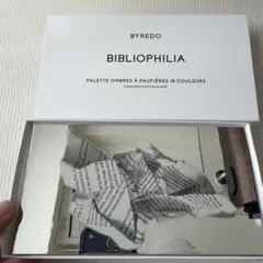新品未使用BYREDO バイレード　アイシャドウパレット　ビブリオフィリアのサムネイル