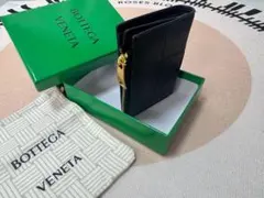 ボッテガ・ヴェネタ イントレチャート 二つ折り財布 ブラックのサムネイル