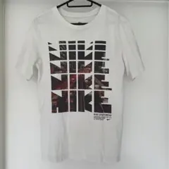 Nike グラフィックプリント Tシャツ Sサイズ