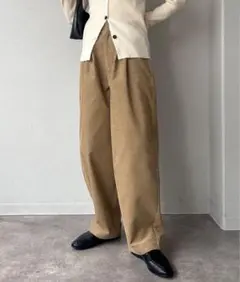 【新品タグ付き】秋冬コーデュロイ ワイドカーブパンツ ベージュ