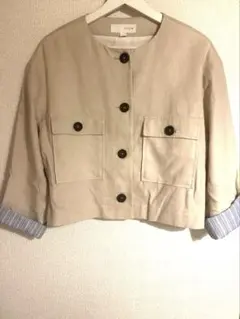 ZARA クロップド丈 リネン混ジャケット ベージュ　Lのサムネイル
