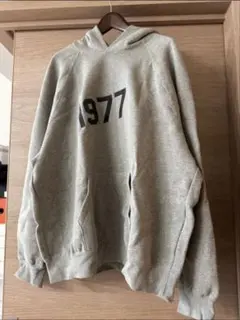 ◾️Essentials Fear of God◾️1977 フーディ パーカー L