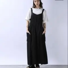 ◾️moca☆さま専用【RNA】サロペットティアードスカート　フリル　黒　新品 ◾️moca☆さま専用【RNA】サロペットティアードスカート フリル 黒