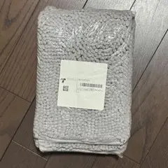 す