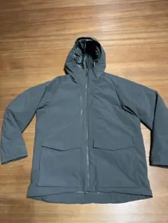 未使用UNIQLOユニクロハイブリッド ダウンパーカXL オリーブ色