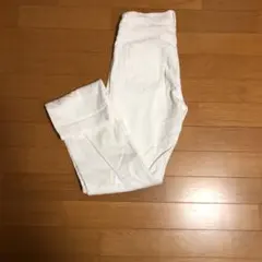 ホワイト チノパン