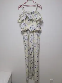 CECIL McBEE 花柄 オフショル サロペットのサムネイル