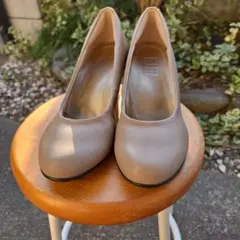 fitfit ベージュ ラウンドトゥ パンプス 22.0cm