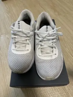 Under Armour Charged Pursuit 24.5cmのサムネイル