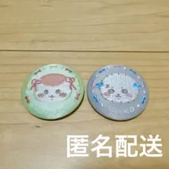 ちいかわ　刺繍缶バッジ2 ラッコ（リボン）＆くりまんじゅう（リボン）　2個セット