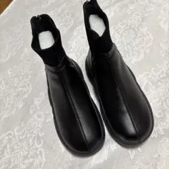 サイズ38 黒い厚底ジッパーブーツ