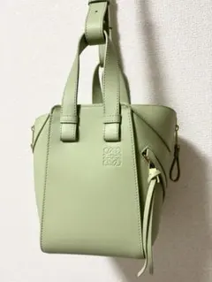 【未使用】LOEWE Hammock Compact ショルダーバッグのサムネイル