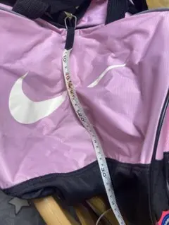 Nike ピンク ボストンバッグのサムネイル