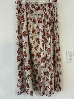 ジルスチュアート　花柄　フレアスカートのサムネイル