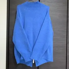 GU タートルネックセーター 青
