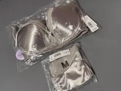 エメフィール シャイニー サテン カシュクール 脇高ブラ,ショーツセット D70