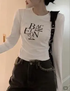 SHEIN BARCELONA ロゴ 長袖Tシャツ ホワイト ロンT トップス
