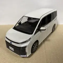 トヨタ ノア Si 80前期型 カラーサンプルミニカー 非売品 9AF - メルカリ
