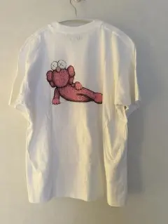 UNIQLO ユニクロKAWS カウズ　コラボ Tシャツ UT ホワイト 白　Mのサムネイル
