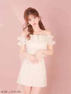 【新品】オフショルフラワーレースフリル袖セットアップミニキャバドレス