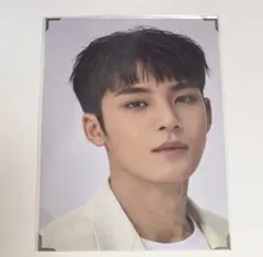 Item thumbnail for item 8ae576af-44e7-4b10-8ea5-0b5e538d15ee