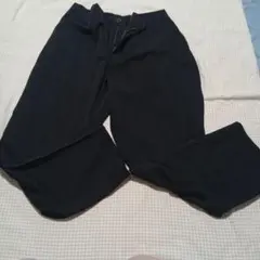 黒スラックス ボタンファスナー付き