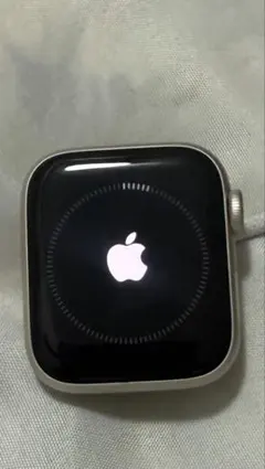 Apple Watch SE3GPSモデル40mmスターライトアルミニウムケース