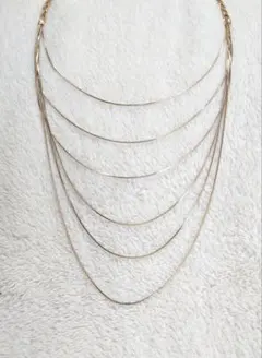 5連金色メッキチェーンネックレス　きれいめ