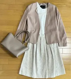 グリーンレーベルリラクシングノーカラージャケット＋NB膝丈スカート