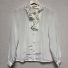 コモドール　フリル付き　ホワイト　サテンシャツ　Lサイズ　光沢あり　美品