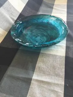 レア　青いガラス製大きな器　硝子トレイ　大皿　フルーツ盛り鉢　水盆