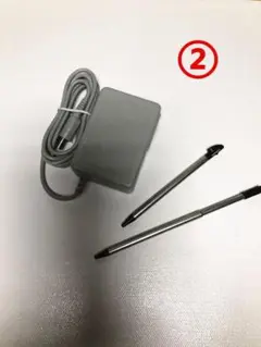 3ds/3dsll充電器☆ACアダプターと3dsLLタッチペンx2本
