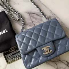 CHANEL ミニマトラッセ 17 スモールフラップ キャビアスキン チェーン