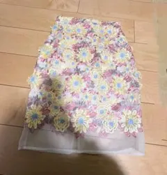LillyBrown　花柄刺繍 タイトスカートのサムネイル