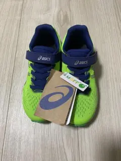 新品　asics キッズ スニーカー 19cm