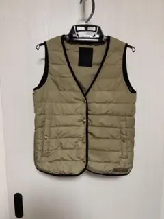 Item thumbnail for item 95848d76-ae78-4d70-985a-87465d8ebd6e