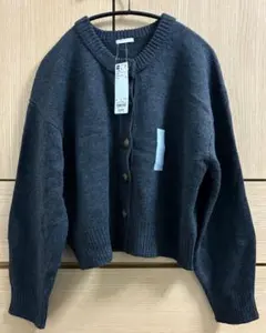 GUジーユー ミドルゲージクルーネックカーディガン