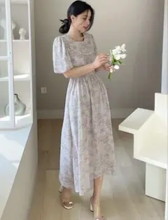 DazyフラワープリントパフスリーブドレスSHEIN