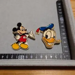 レトロビンテージ ミッキーマウス ドナルドダック バッジ