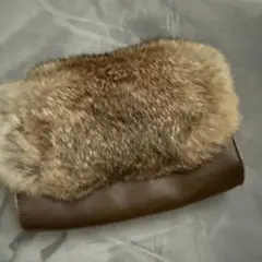 ファーとレザーのクラッチバッグ