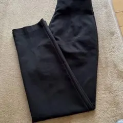 ZARA　ザラ　ハイウエストテーパードパンツ　スラックス　黒