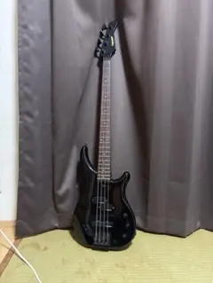 FERNANDES エレキベース ブラック ケース付き