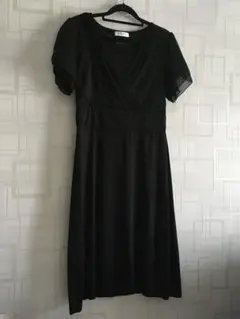 【美品】オフオン黒ワンピース