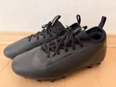 サッカーシューズ　スパイク　22.5cm