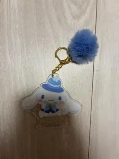 シナモロール アクリルキーホルダー ファーチャーム付き - メルカリ